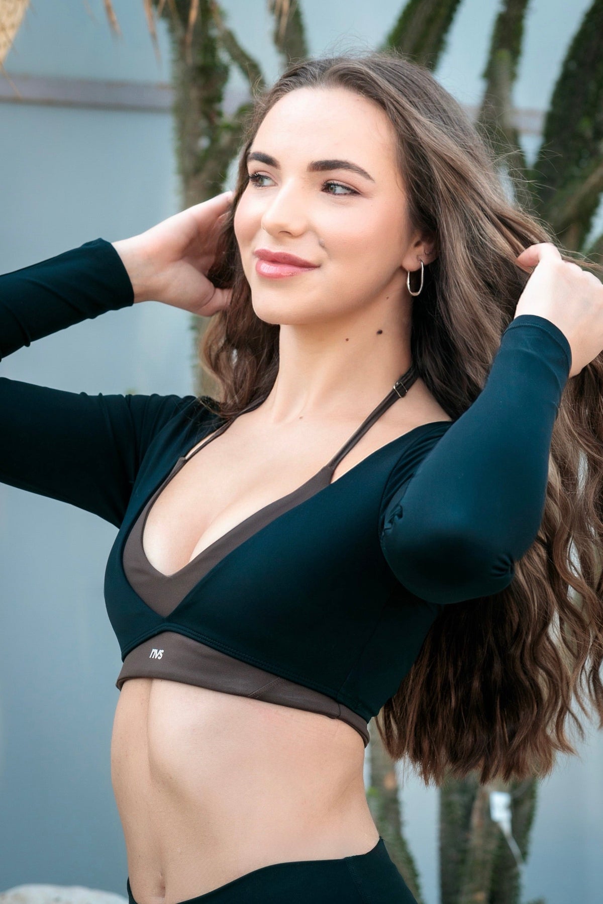 NVS Black cropped longsleeve lifestyle close up